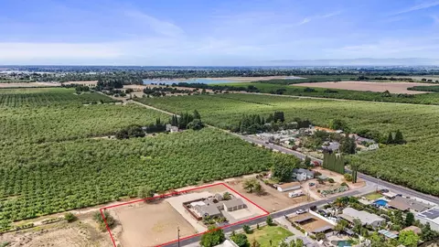 View/Area - 30112 Hall Rd, Escalon, CA 95320 photo 9 of 10