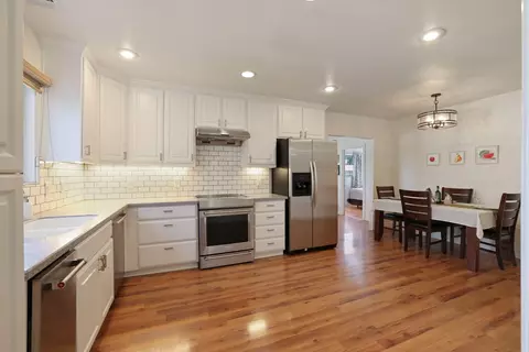 Kitchen - 30112 Hall Rd, Escalon, CA 95320 photo 4 of 6