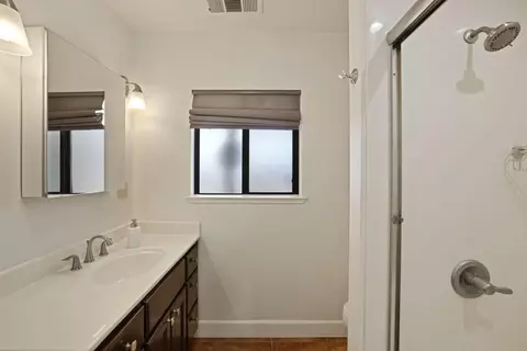 Bath - 30112 Hall Rd, Escalon, CA 95320 photo 2 of 3