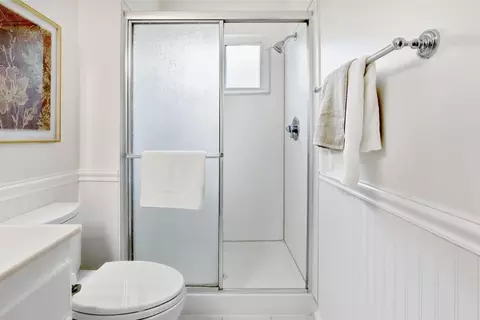 Bath - 1131 Halifax Ave, Davis, CA 95616 photo 2 of 4