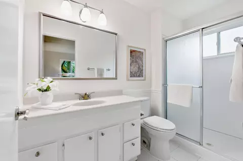 Bath - 1131 Halifax Ave, Davis, CA 95616 photo 1 of 4