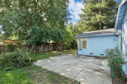 Exterior - 174 Hemlock Dr, Lodi, CA 95240 photo 7 of 7