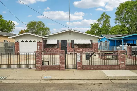 2219 S Pilgrim St, Stockton, CA 95206