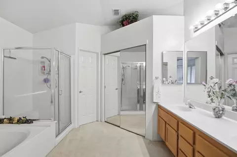 Bath - 1838 N Rail St, Manteca, CA 95337 photo 3 of 5