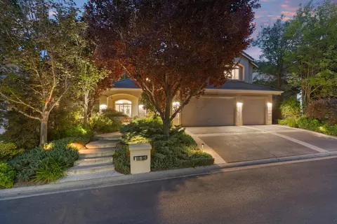 3471 Eaton Dr, Roseville, CA 95661