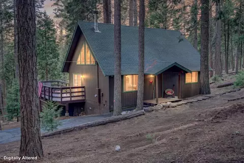 1367 Kickapoo Ct, Arnold, CA 95223