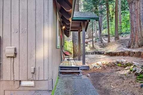 Exterior - 1367 Kickapoo Ct, Arnold, CA 95223 photo 5 of 10