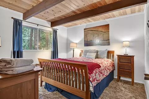 Bedroom - 1367 Kickapoo Ct, Arnold, CA 95223 photo 1 of 6