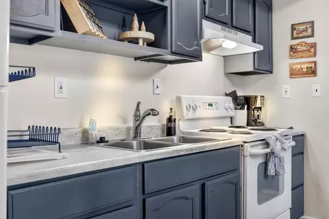 Kitchen - 1367 Kickapoo Ct, Arnold, CA 95223 photo 2 of 2