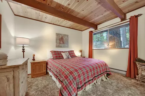 Bedroom - 1367 Kickapoo Ct, Arnold, CA 95223 photo 4 of 6