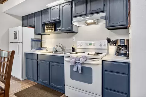 Kitchen - 1367 Kickapoo Ct, Arnold, CA 95223 photo 1 of 2