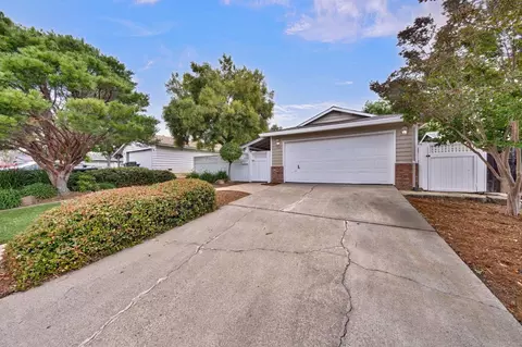 5422 Earnell St, Carmichael, CA 95608