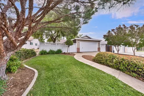 Exterior - 5422 Earnell St, Carmichael, CA 95608 photo 3 of 15
