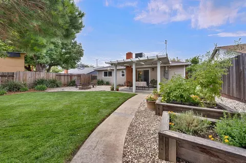 Exterior - 5422 Earnell St, Carmichael, CA 95608 photo 12 of 15