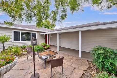 Exterior - 5422 Earnell St, Carmichael, CA 95608 photo 5 of 15
