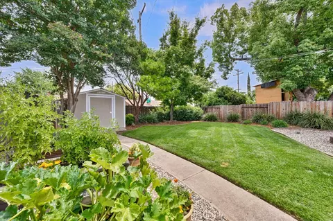 Exterior - 5422 Earnell St, Carmichael, CA 95608 photo 10 of 15