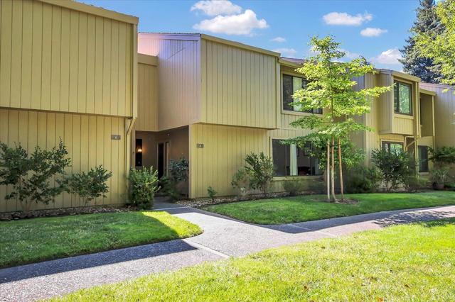 8 Adelphi Ct, Sacramento, CA 95825