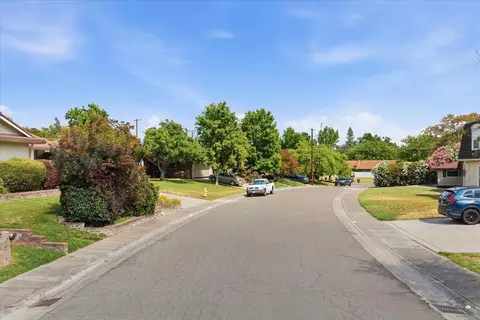 View/Area - 4607 Hixon Cir, Carmichael, CA 95608 photo 5 of 5