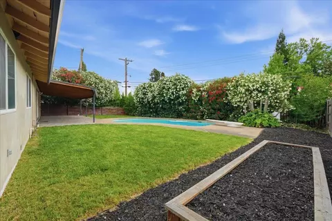 Exterior - 4607 Hixon Cir, Carmichael, CA 95608 photo 7 of 7