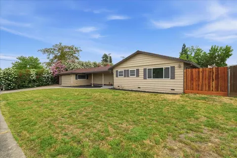Exterior - 4607 Hixon Cir, Carmichael, CA 95608 photo 3 of 7