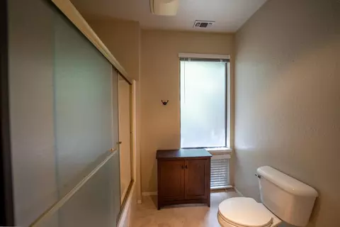 Bath - 1128 Fairway Ct, Murphys, CA 95247 photo 2 of 3