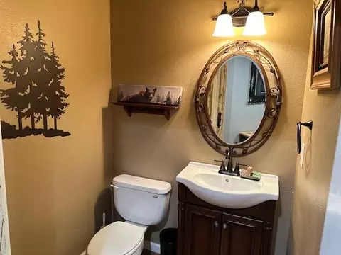 Bath - 1128 Fairway Ct, Murphys, CA 95247 photo 1 of 3