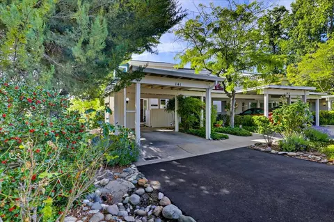 141 Rockwood Dr, Grass Valley, CA 95945