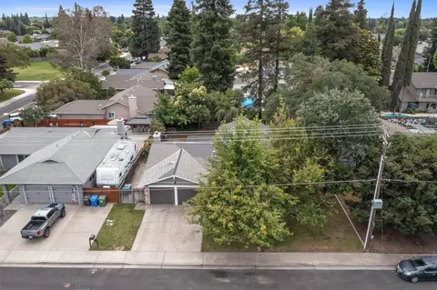 View/Area - 2340 E Hawkeye Ave, Turlock, CA 95380 photo 1 of 10