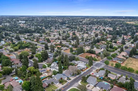 View/Area - 2340 E Hawkeye Ave, Turlock, CA 95380 photo 10 of 10