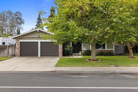 2340 E Hawkeye Ave, Turlock, CA 95380