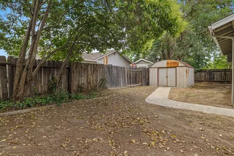 Exterior - 2340 E Hawkeye Ave, Turlock, CA 95380 photo 7 of 8