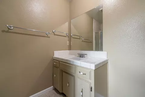 Bath - 2340 E Hawkeye Ave, Turlock, CA 95380 photo 3 of 3