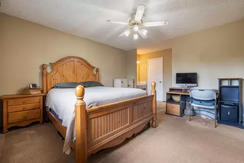 Bedroom - 2340 E Hawkeye Ave, Turlock, CA 95380 photo 4 of 6