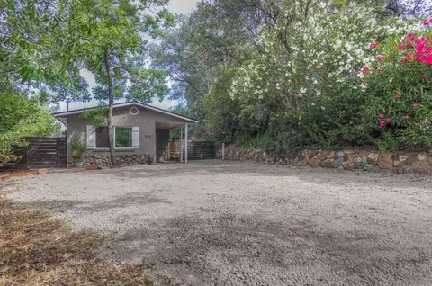 1353 Martin Dr, Auburn, CA 95603