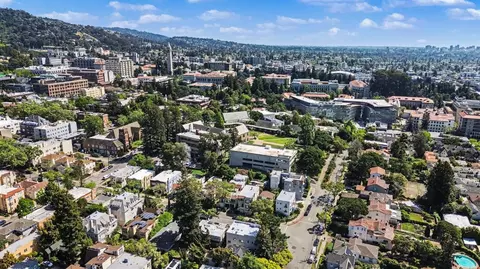 View/Area - 2301 Virginia St #1, Berkeley, CA 94709 photo 2 of 3