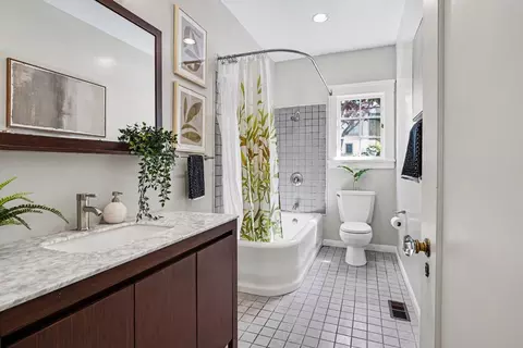 Bath - 2301 Virginia St #1, Berkeley, CA 94709 photo 1 of 2