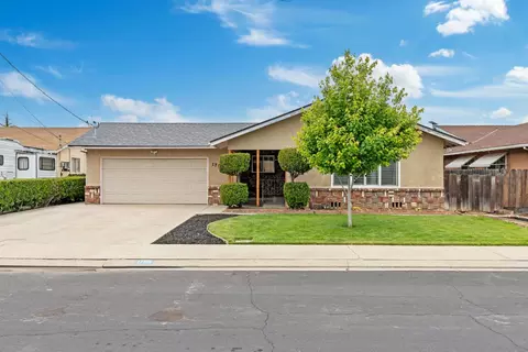 1795 Mulberry Way, Hughson, CA 95326