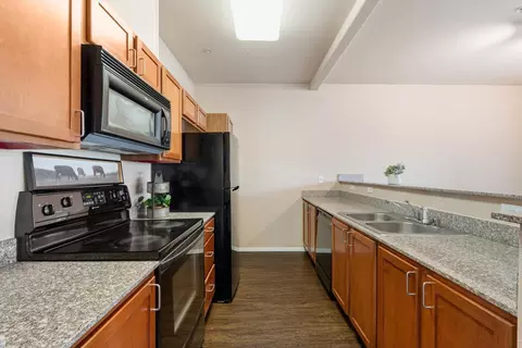 4200 E Commerce Way #2312, Sacramento, CA 95834