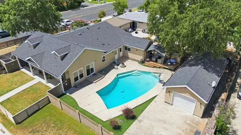 View/Area - 4856 Hazelwood Ave, Carmichael, CA 95608 photo 2 of 3