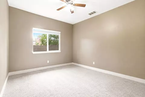 Bedroom - 4856 Hazelwood Ave, Carmichael, CA 95608 photo 7 of 9