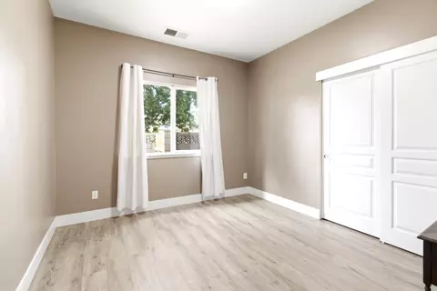 Bedroom - 4856 Hazelwood Ave, Carmichael, CA 95608 photo 3 of 9