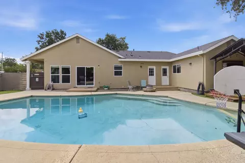 Exterior - 4856 Hazelwood Ave, Carmichael, CA 95608 photo 6 of 12