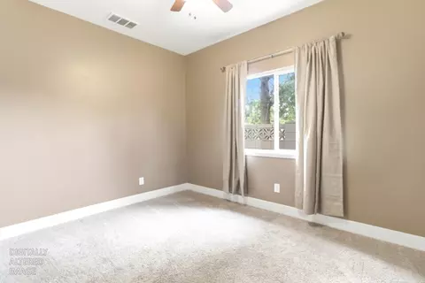 Bedroom - 4856 Hazelwood Ave, Carmichael, CA 95608 photo 2 of 9