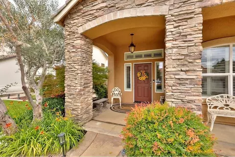 Exterior - 4152 Post Oak Dr, Turlock, CA 95382 photo 8 of 15