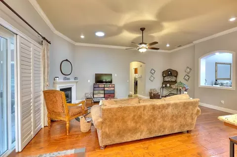 Living - 4152 Post Oak Dr, Turlock, CA 95382 photo 2 of 5