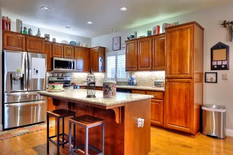 Kitchen - 4152 Post Oak Dr, Turlock, CA 95382 photo 1 of 7