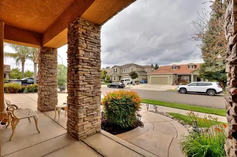 Exterior - 4152 Post Oak Dr, Turlock, CA 95382 photo 7 of 15