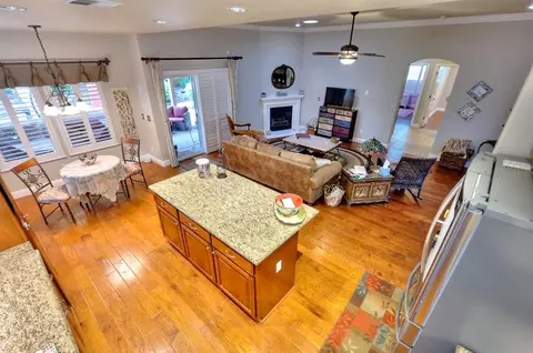 Kitchen - 4152 Post Oak Dr, Turlock, CA 95382 photo 5 of 7