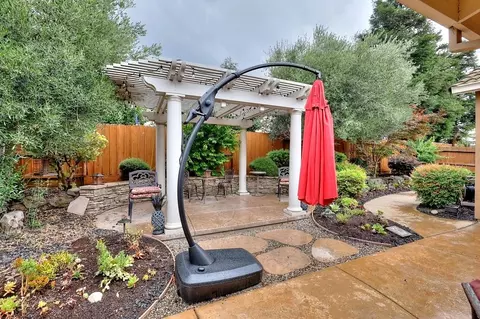 Exterior - 4152 Post Oak Dr, Turlock, CA 95382 photo 10 of 15