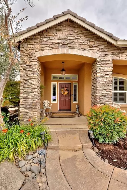 Exterior - 4152 Post Oak Dr, Turlock, CA 95382 photo 6 of 15